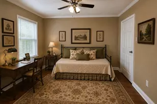 6605 Westview Dr, Houston, TX 77055 - Photo 9