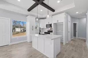 18434 Fannin Rd, Willis, TX 77378 - Photo 13
