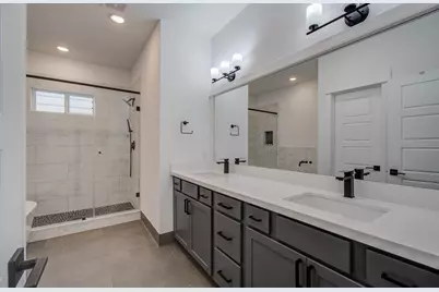 970 Highland Sound Lane, Houston, TX 77091 - Photo 17