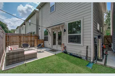 970 Highland Sound Lane, Houston, TX 77091 - Photo 25