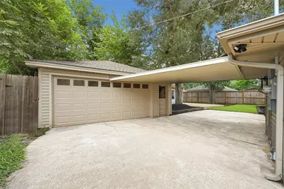 11306 Valley Spring Drive, Houston, TX 77043 - Photo 43