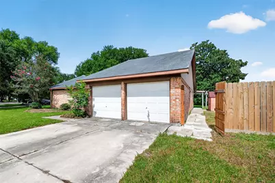 711 Leicester Lane, Houston, TX 77034 - Photo 5
