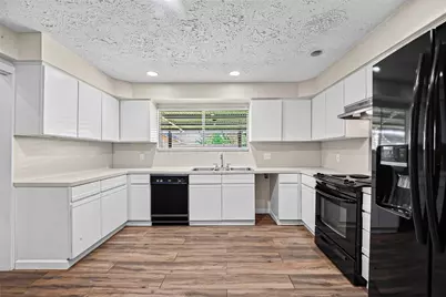 711 Leicester Lane, Houston, TX 77034 - Photo 17