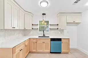 2413 Shadowdale Dr, Houston, TX 77043 - Photo 15