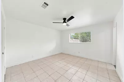 2413 Shadowdale Drive, Houston, TX 77043 - Photo 17