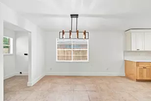 2413 Shadowdale Dr, Houston, TX 77043 - Photo 11