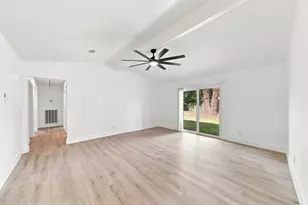 2413 Shadowdale Dr, Houston, TX 77043 - Photo 9