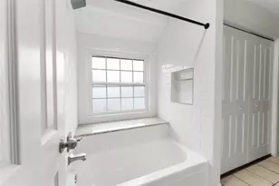 2218 Hopkins St, Houston, TX 77006 - Photo 19