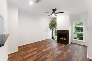 2218 Hopkins St, Houston, TX 77006 - Photo 3