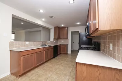 2814 Oriole Wood Court, Houston, TX 77038 - Photo 13