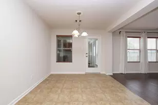 2814 Oriole Wood Ct, Houston, TX 77038 - Photo 9