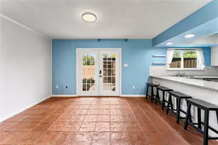 2334 Triway Ln, Houston, TX 77043 - Photo 9