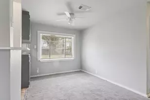 9029 Homewood Ln, Houston, TX 77078 - Photo 9