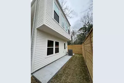 328 Janisch #D, Houston, TX 77018 - Photo 33