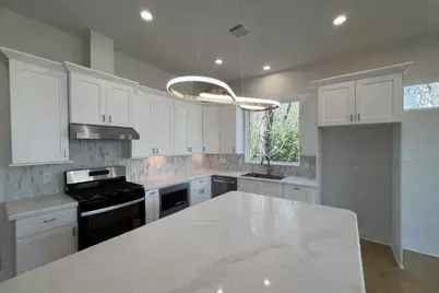 328 Janisch #D, Houston, TX 77018 - Photo 17