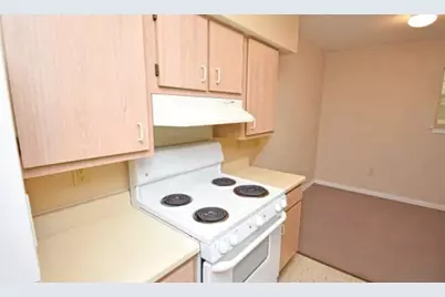 1803 Gray St, Palacios, TX 77465 - Photo 7