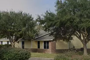 1803 Gray St, Palacios, TX 77465 - Photo 3