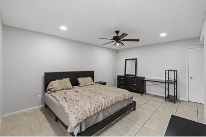 7900 Westheimer Road #241, Houston, TX 77063 - Photo 11