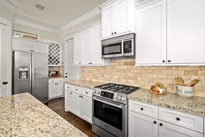 412 W 25th Street, Houston, TX 77008 - Photo 9
