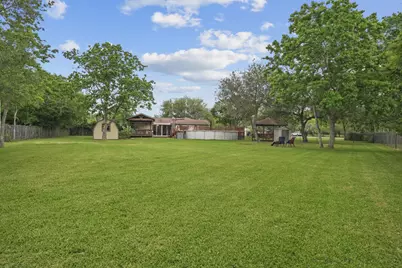 5520 Henley Street, Santa Fe, TX 77510 - Photo 33