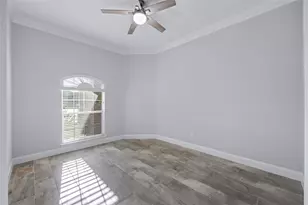 18235 Memorial Spring Ct, Tomball, TX 77375 - Photo 5