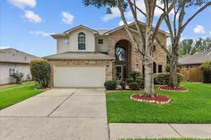 10004 Dawn Brook Dr, Pearland, TX 77584 - Photo 1