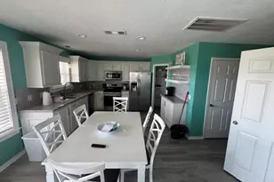 3409 Beach Comber, Crystal Beach, TX 77650 - Photo 7