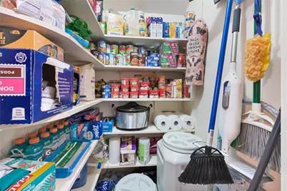 1008 E Houston Street, Highlands, TX 77562 - Photo 13