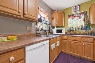 1008 E Houston St, Highlands, TX 77562 - Photo 11