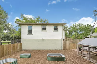 1008 E Houston Street, Highlands, TX 77562 - Photo 45