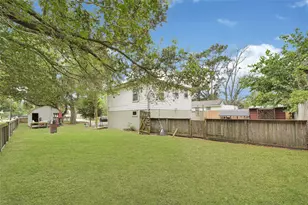 1008 E Houston St, Highlands, TX 77562 - Photo 33
