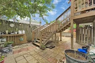 1008 E Houston St, Highlands, TX 77562 - Photo 31