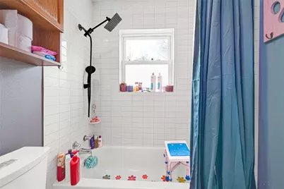 1008 E Houston Street, Highlands, TX 77562 - Photo 5