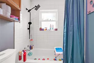 1008 E Houston St, Highlands, TX 77562 - Photo 5