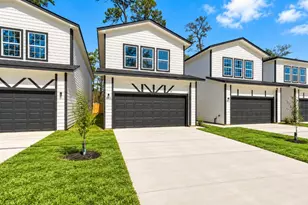 8153 Crestview Dr, Houston, TX 77028 - Photo 1