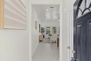 8153 Crestview Dr, Houston, TX 77028 - Photo 3