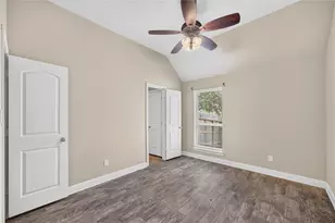 6302 Falling Briar Lane, Sugar Land, TX 77479 - Photo 9