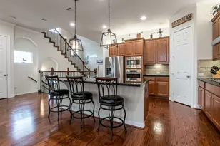 10602 Enclave Shadows Ct, Houston, TX 77043 - Photo 21