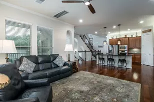 10602 Enclave Shadows Ct, Houston, TX 77043 - Photo 19