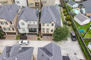 10602 Enclave Shadows Ct, Houston, TX 77043 - Photo 41