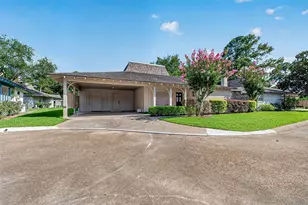 31 Champions Colony E, Houston, TX 77069 - Photo 1