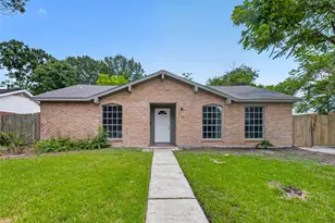 706 Buoy Rd, Houston, TX 77062 - Photo 1