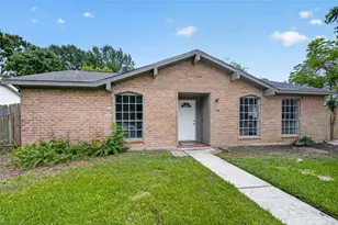 706 Buoy Rd, Houston, TX 77062 - Photo 3