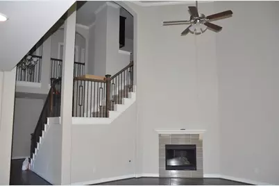 5706 Caper Shores Lane, Sugar Land, TX 77479 - Photo 7