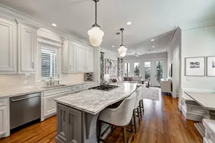 826 E 24th St, Houston, TX 77009 - Photo 9