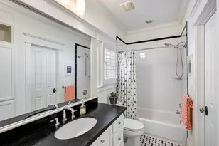 826 E 24th St, Houston, TX 77009 - Photo 27