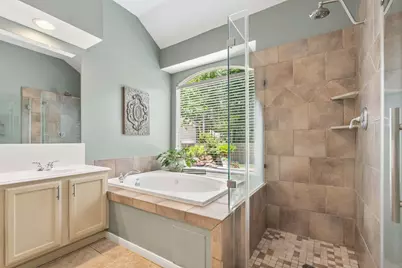 2 Harmony Arbor Court, The Woodlands, TX 77382 - Photo 19