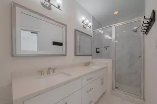 854 W 20th St, Houston, TX 77008 - Photo 37