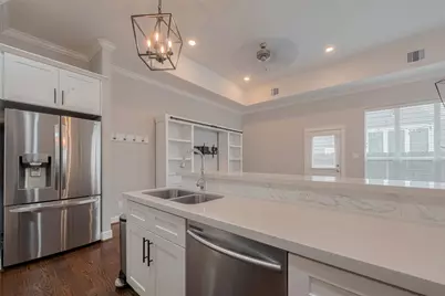 854 W 20th Street, Houston, TX 77008 - Photo 11