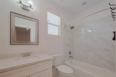 854 W 20th Street, Houston, TX 77008 - Photo 17